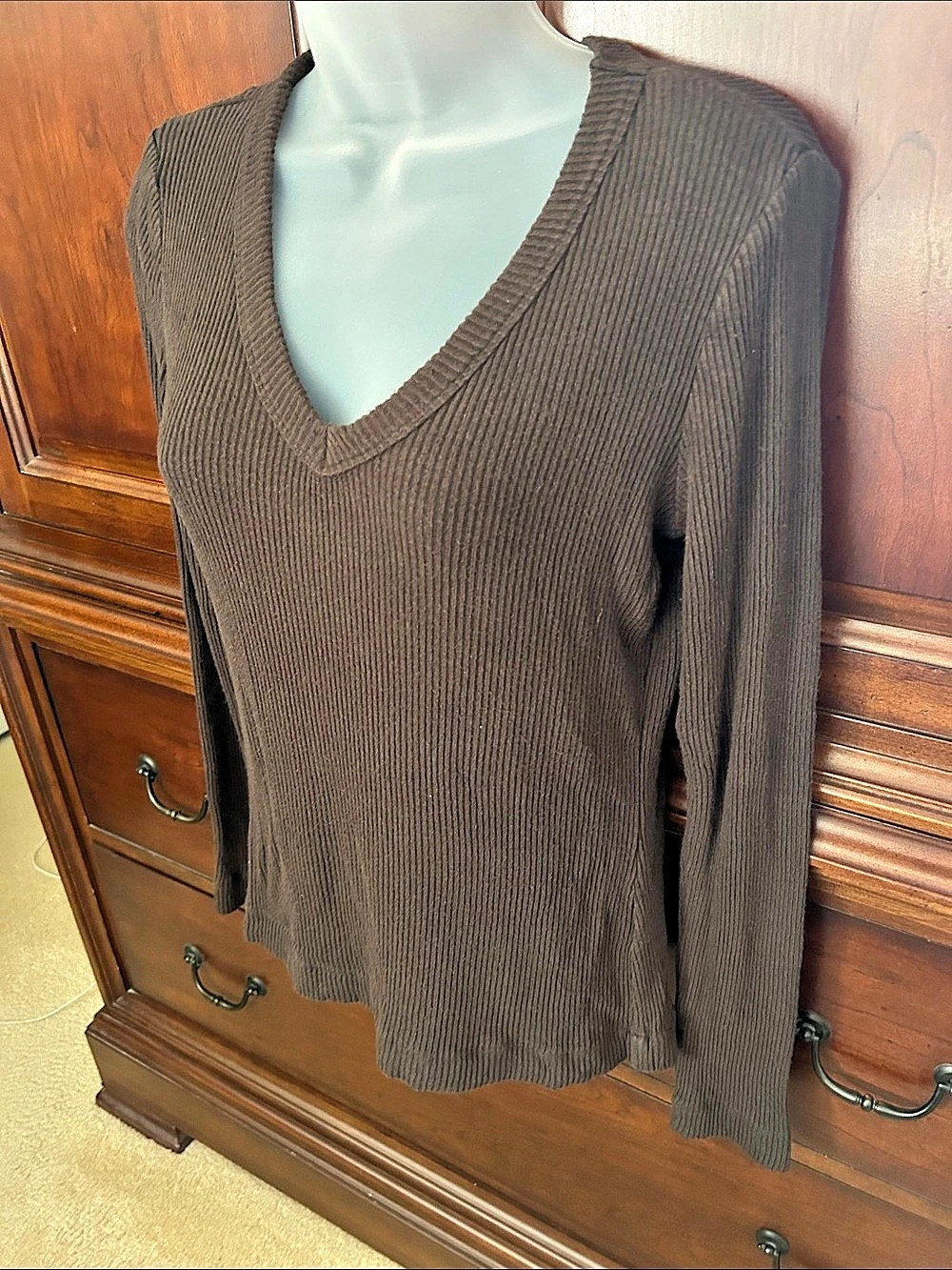 Karen Kane V-Neck Rib Top Sweater Brown Medium